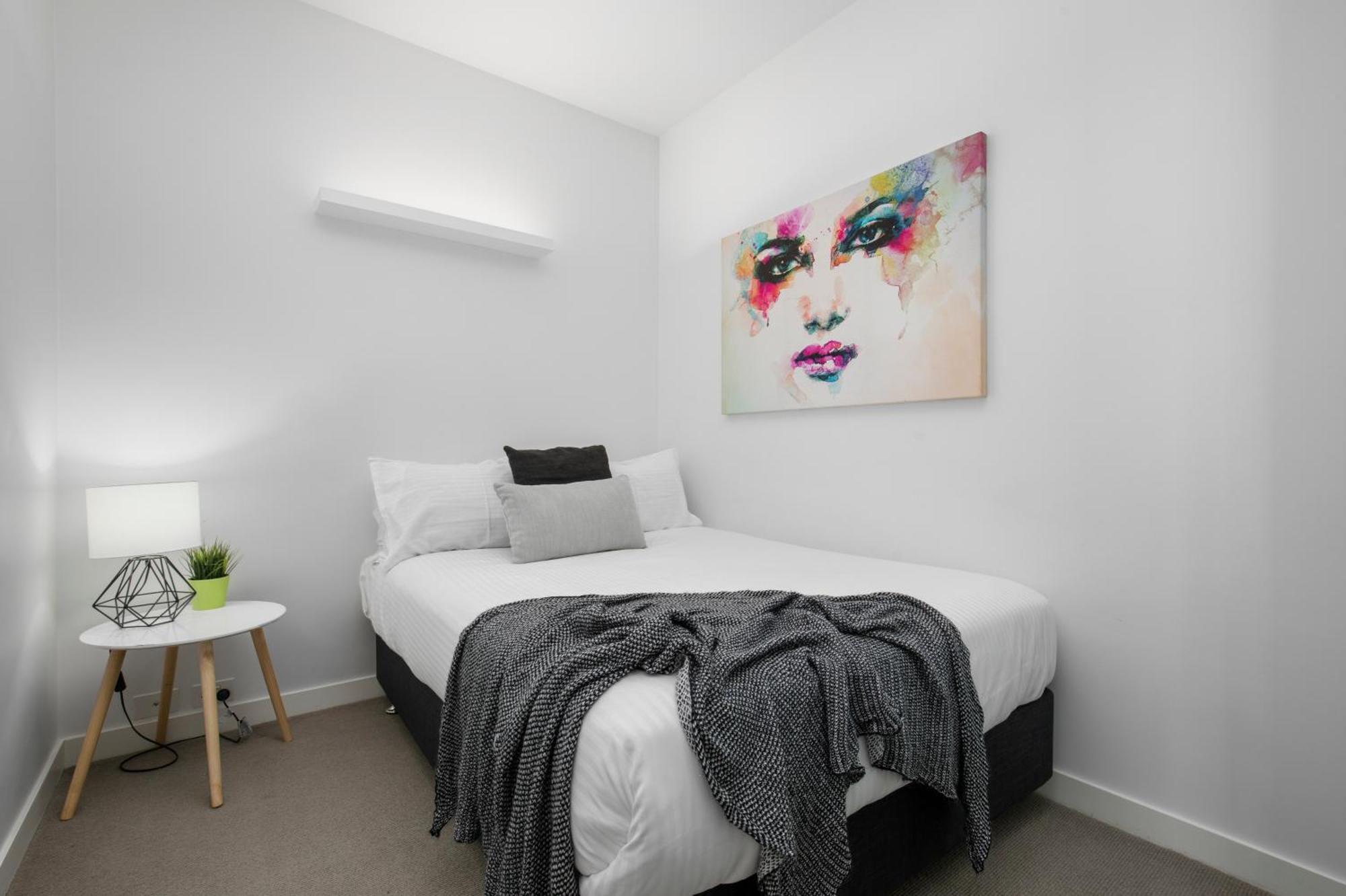 Complete Host Leopold Apartments Melbourne Room photo