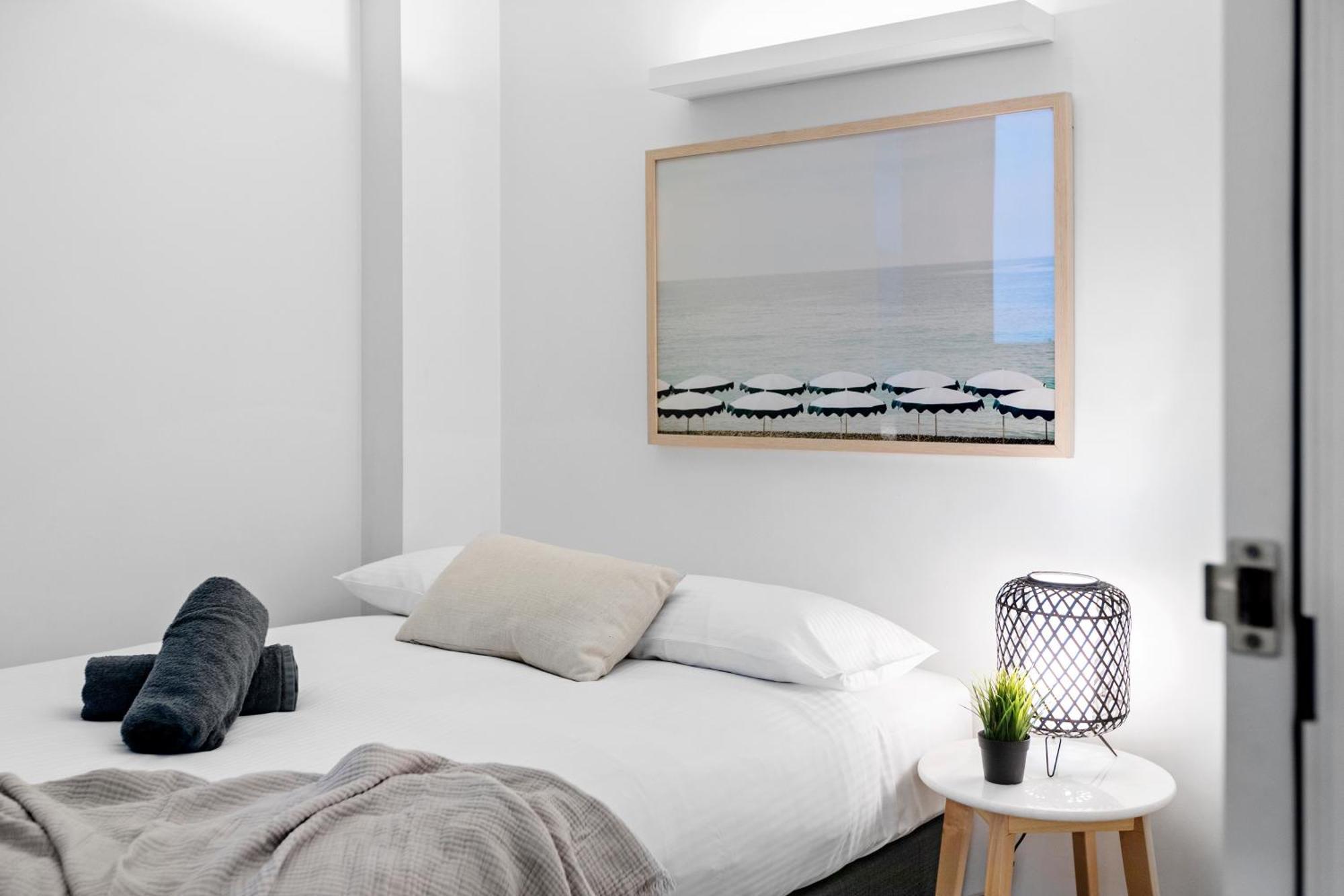 Complete Host Leopold Apartments Melbourne Room photo
