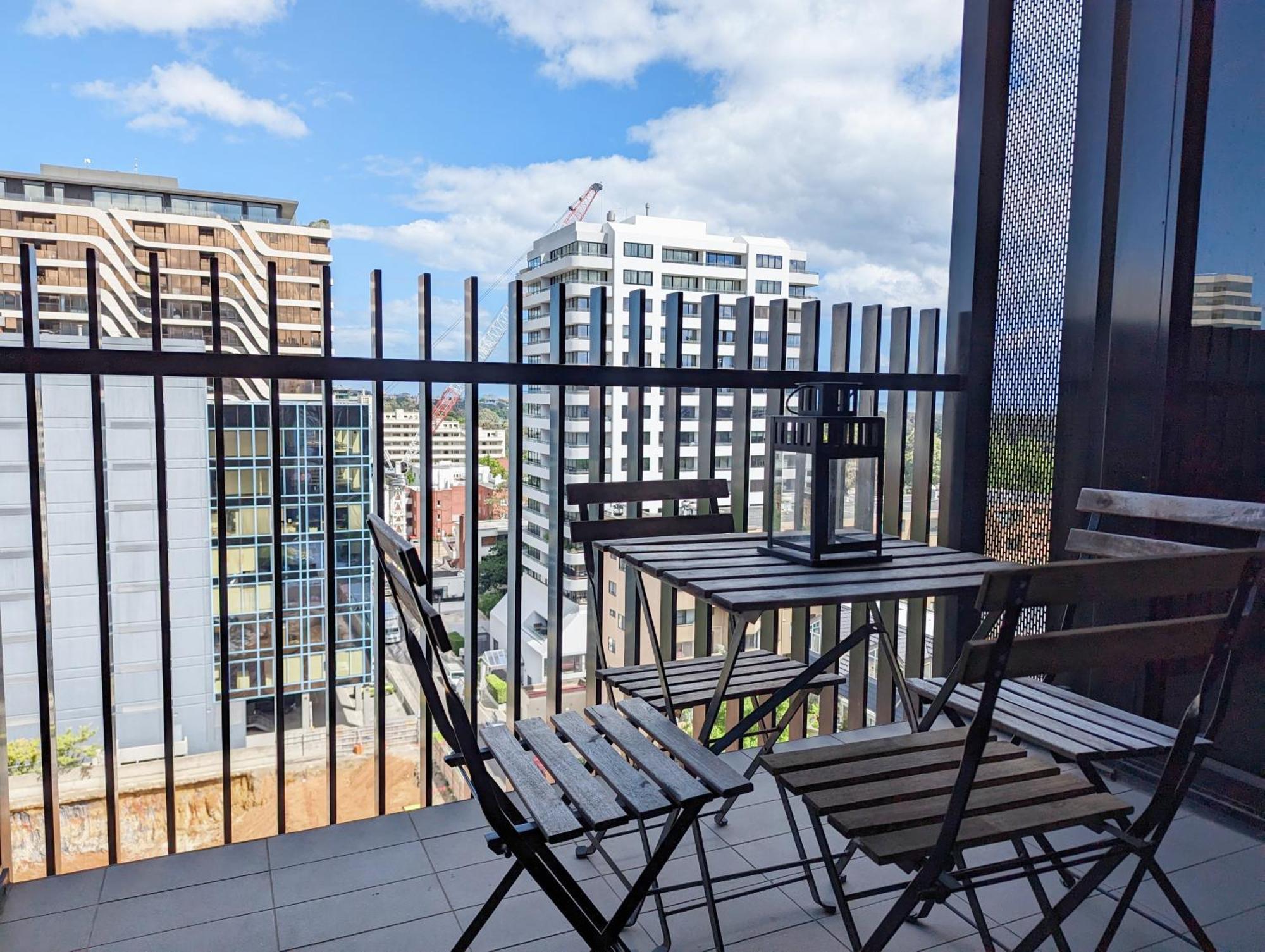 Complete Host Leopold Apartments Melbourne Room photo